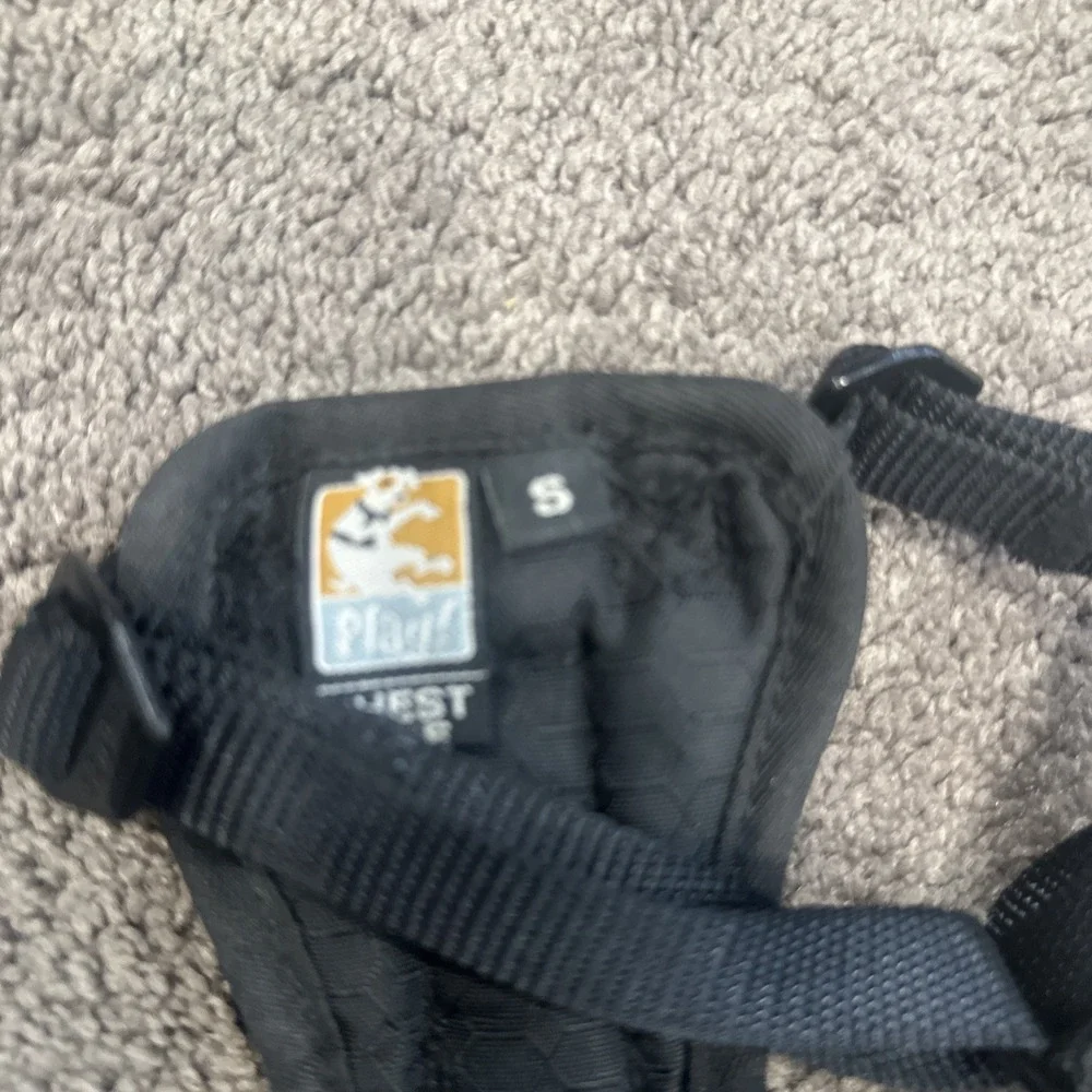 Play! Small Harness small. New no tags